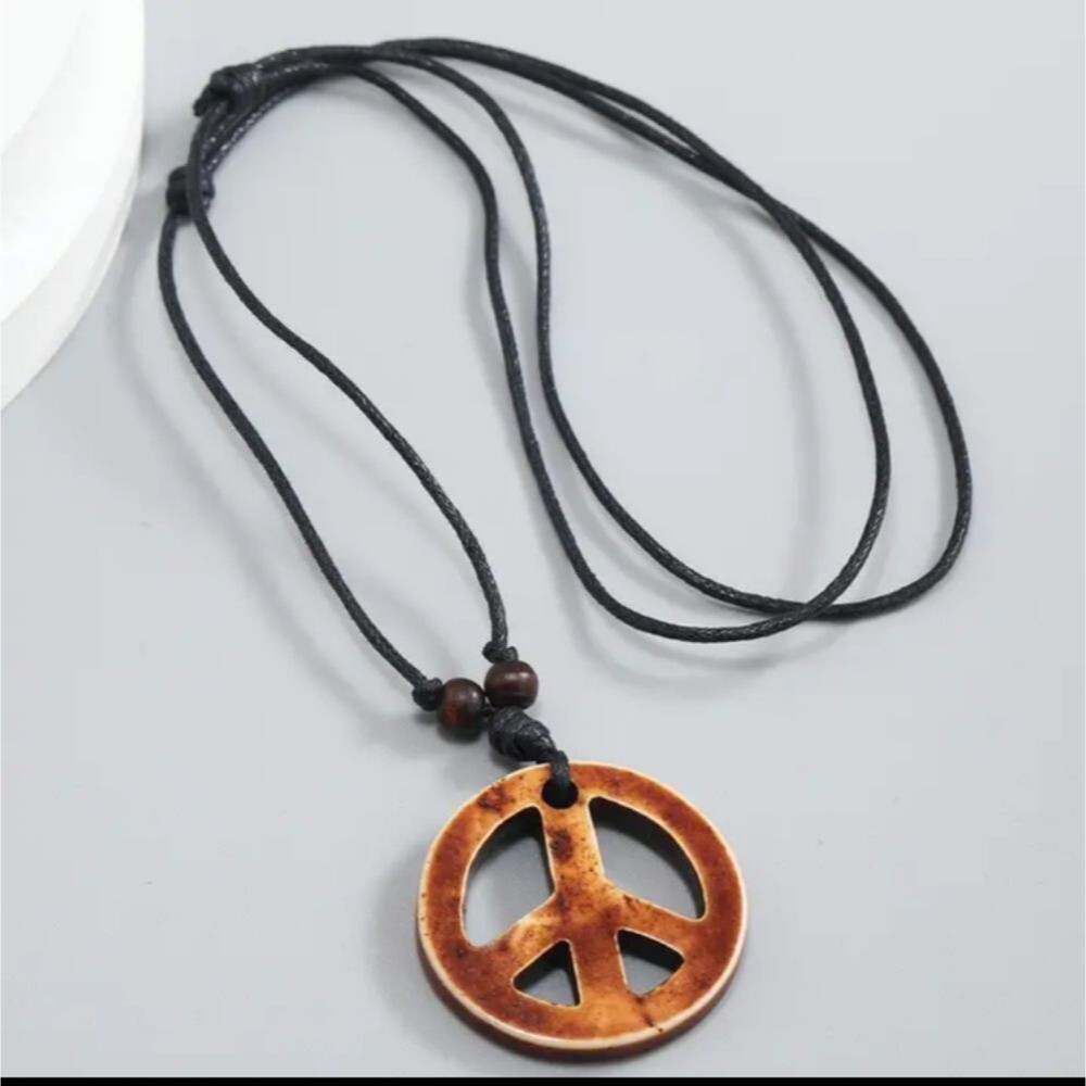 Adjustable peace sign necklace